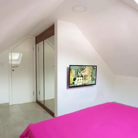 L Palace Apartament