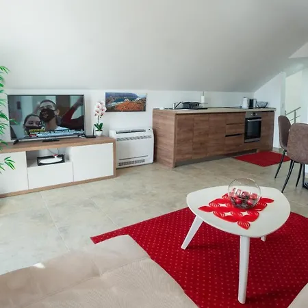 L Palace Apartament Budva
