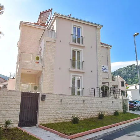 L Palace * Budva