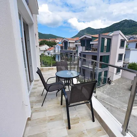 L Palace Budva