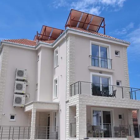 L Palace Apartament *