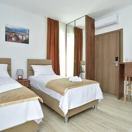 L Palace Budva
