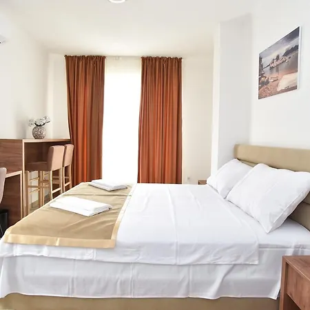 L Palace Apartament *