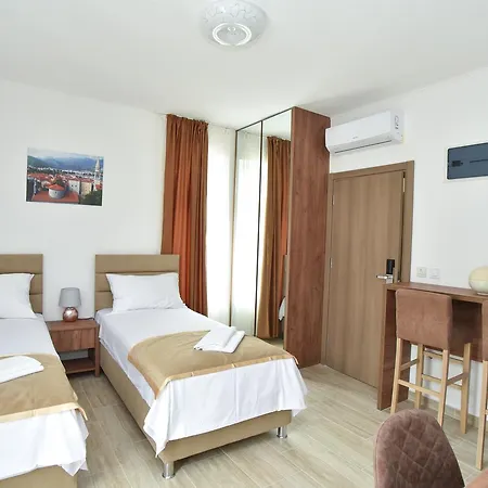L Palace Apartament *