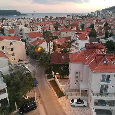 L Palace Apartament Budva