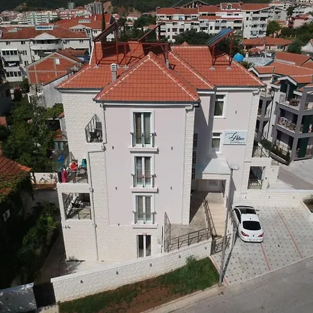 L Palace Apartament