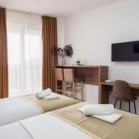 L Palace Apartament