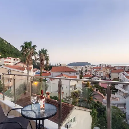 L Palace * Budva