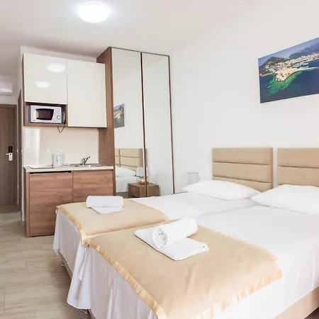 L Palace * Budva